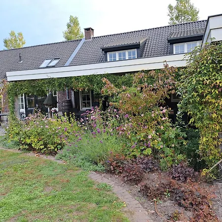 Casa de Férias Huize Donkersvoort Beek en Donk