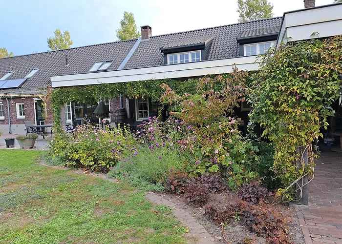 Holiday home Huize Donkersvoort Beek en Donk