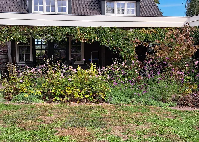 Holiday home Huize Donkersvoort