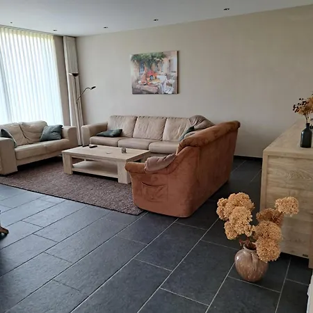 Huize Donkersvoort 度假居 Beek en Donk